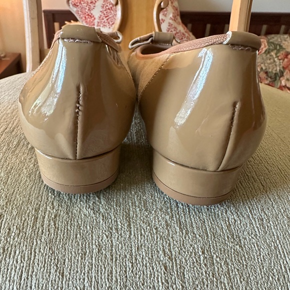 Bob Baker designer size 38 or 8 tan leather flats. - Picture 7 of 9